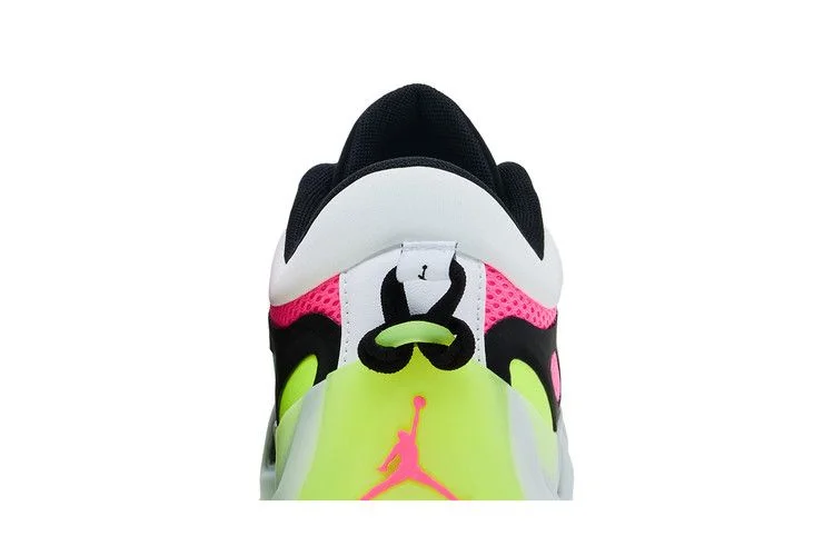 Кроссовки Wmns Air Jordan Heir Series 2 'White Light Lucid Green Pink'