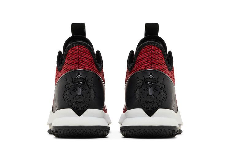 Кроссовки Nike LeBron Witness 4 'Gym Red'