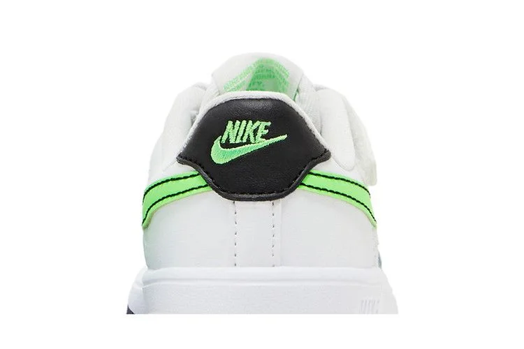Krossovki-Nike-Force-1-Low-EasyOn-PS-White-Green-Strike-7
