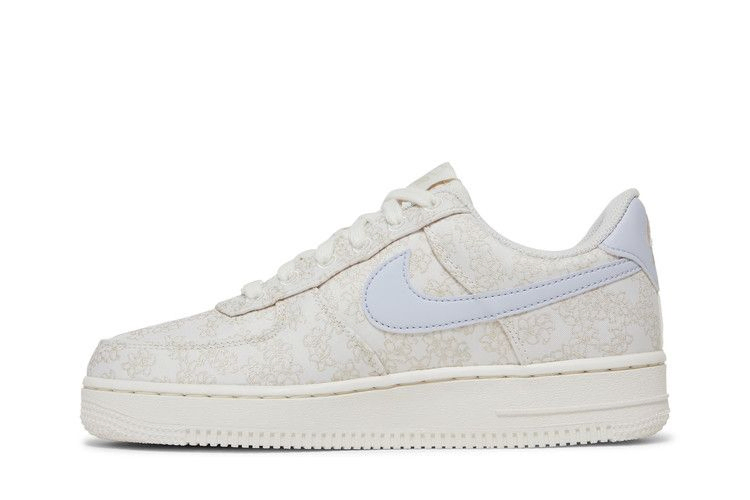 Кроссовки Nike Wmns Air Force 1 '07 SE Jacquard 'Floral Embroidery'