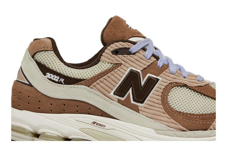 Кроссовки New Balance 2002R 'Brown Corduroy' SSENSE Exclusive