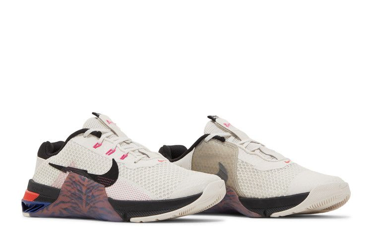 wmns-metcon-7-phantom-anthracite-dj8656-018_07
