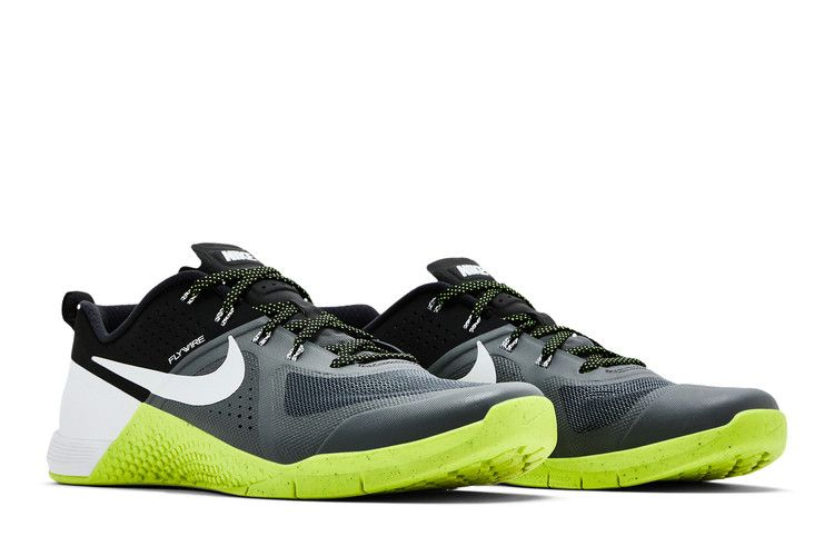 metcon-1-og-dark-grey-volt-2025-fq1854-003_07