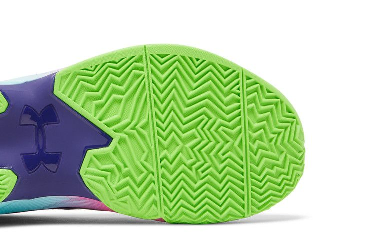 curry-2-retro-northern-lights-2022-3026052-600_04