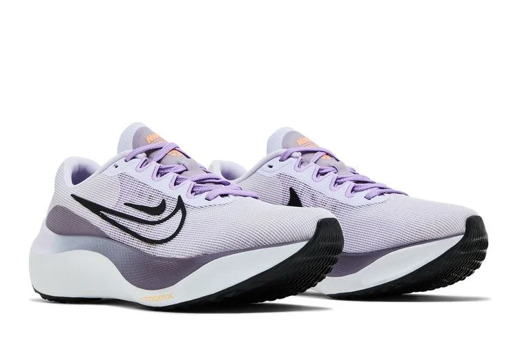 Krossovki-Nike-Wmns-Zoom-Fly-5-Barely-Grape-7