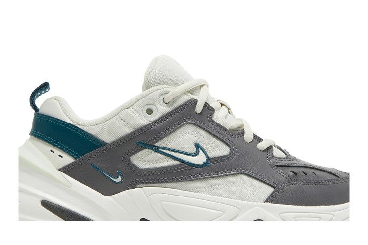 wmns-m2k-tekno-dark-grey-ao3108-017_01