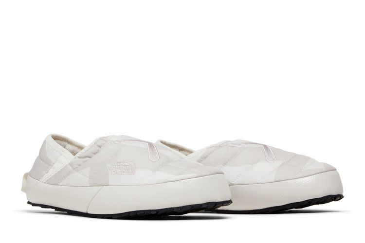 kaws-x-wmns-thermoball-traction-mule-vp-moonlight-ivory-nuptse-nf0a819n-944_07
