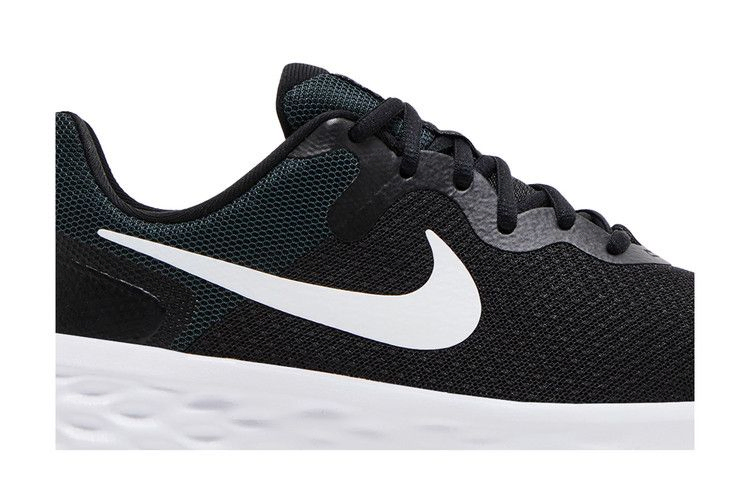 wmns-revolution-6-next-nature-wide-black-white-dc9001-003_01