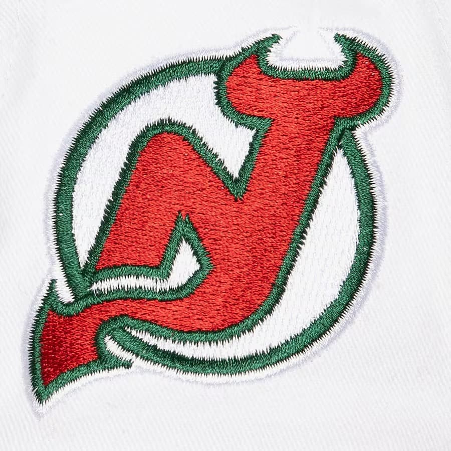 Бейсболка Mitchell & Ness White New Jersey Devils Tail Sweep Pro Vintage Snapback Hat