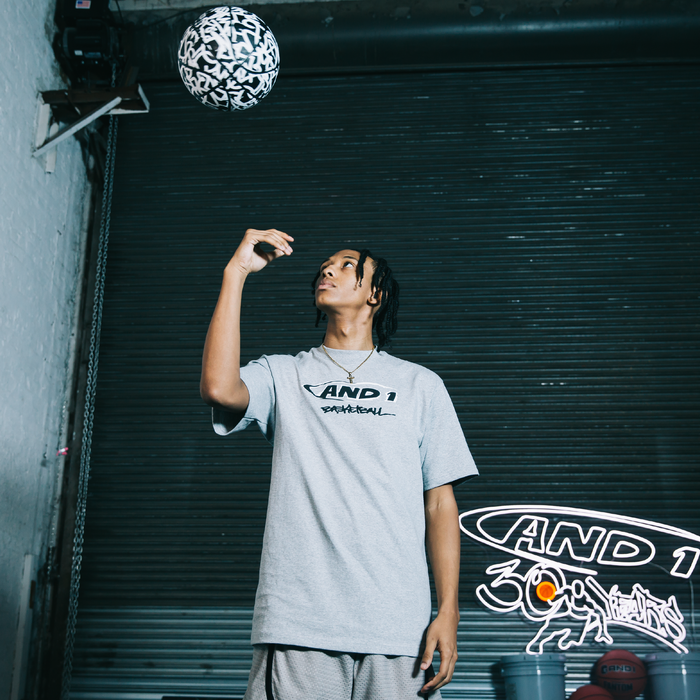 Футболка Throwback Tee - 30th Anniversary Edition