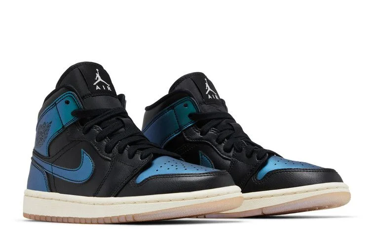 Krossovki-Wmns-Air-Jordan-1-Mid-Metallic-Turquoise-7