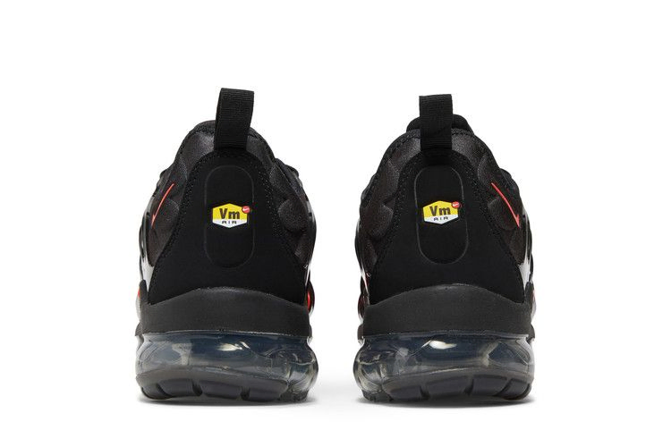 Кроссовки Nike Air VaporMax Plus 'Black Crimson Gradient'