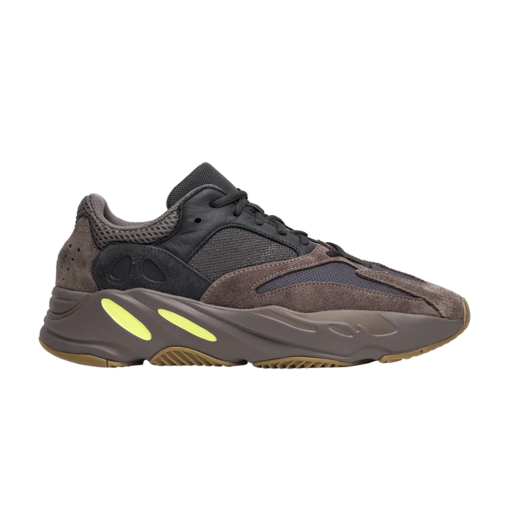 Krossovki-adidas-Yeezy-Boost-700-Mauve