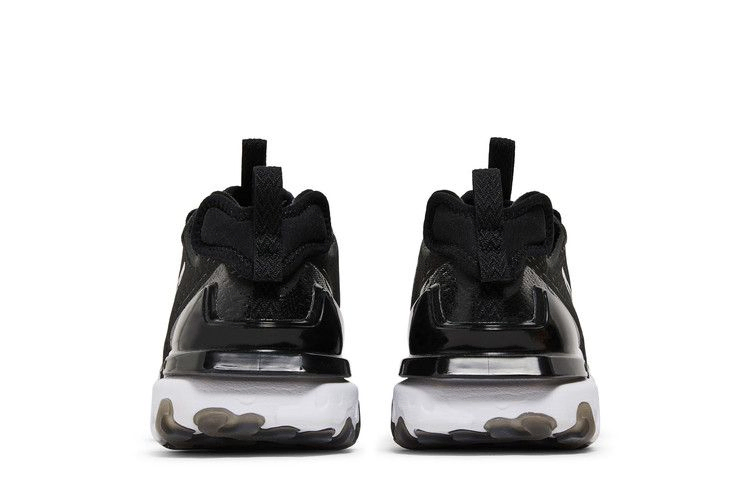 react-vision-black-cd4373-006_05