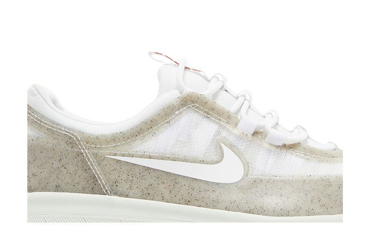 nyjah-free-2-sb-white-barely-green-dm7282-100_01