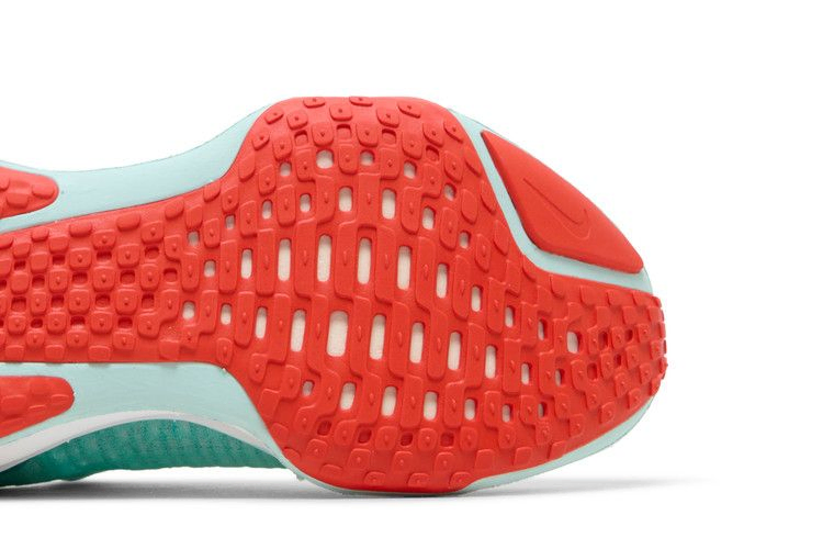 Кроссовки Nike Wmns ZoomX Invincible 3 'Jade Ice'