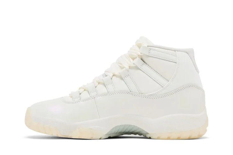 Кроссовки Wmns Air Jordan 11 Retro 'Pearl / Grand Finale'