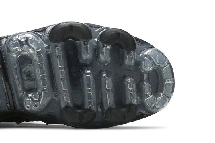Кроссовки Nike Wmns Air VaporMax Plus SE 'Black'