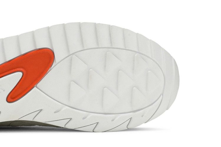 saucony-x-footpatrol-x-beams-grid-8000-s70244-1_04