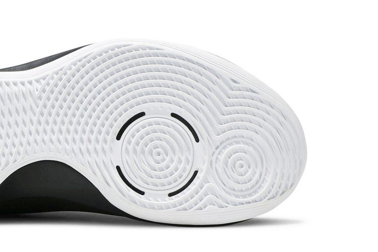 air-versitile-3-white-black-ao4430-100_04