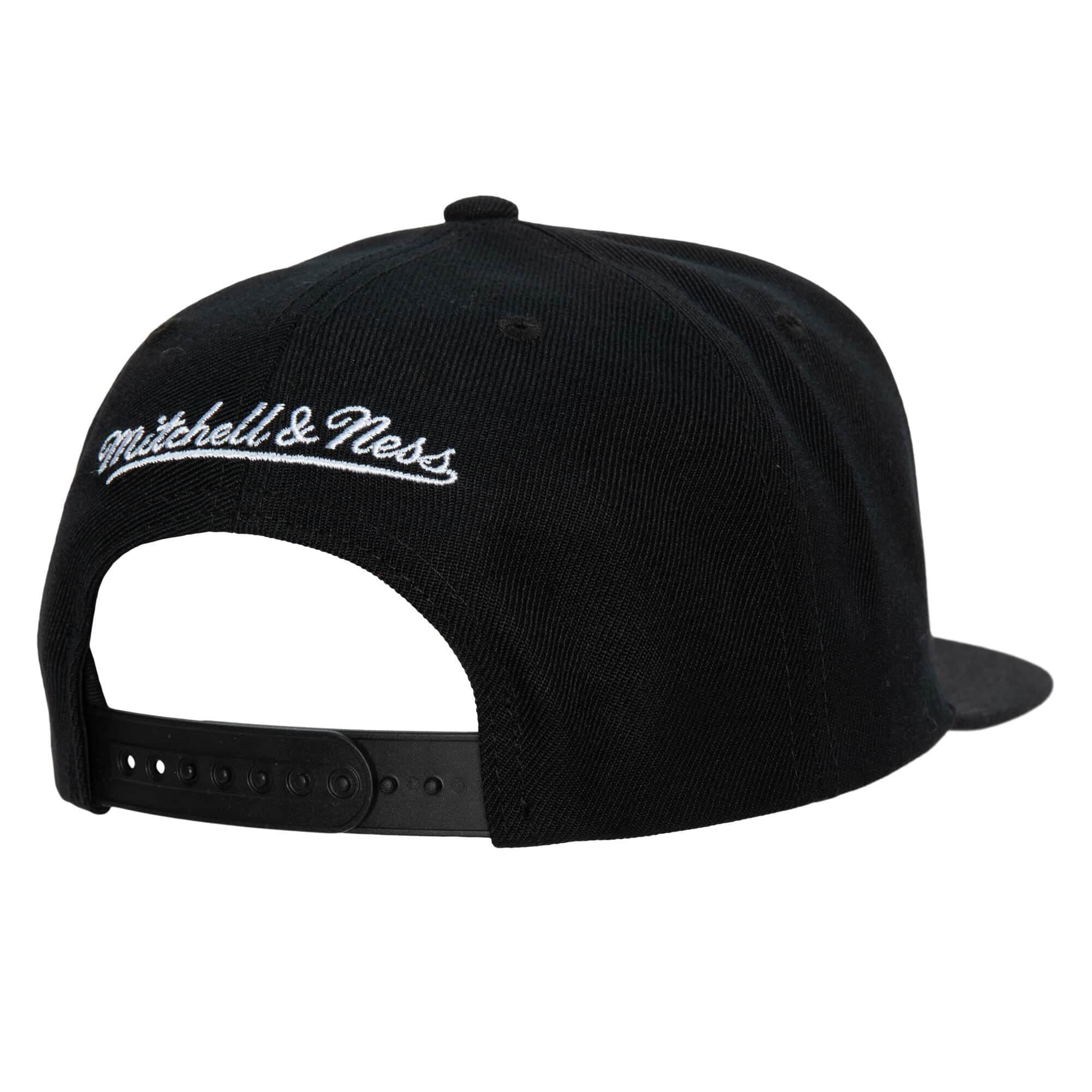 Бейсболка Mitchell & Ness Team Script 2.0 Snapback Cleveland Cavaliers Hat