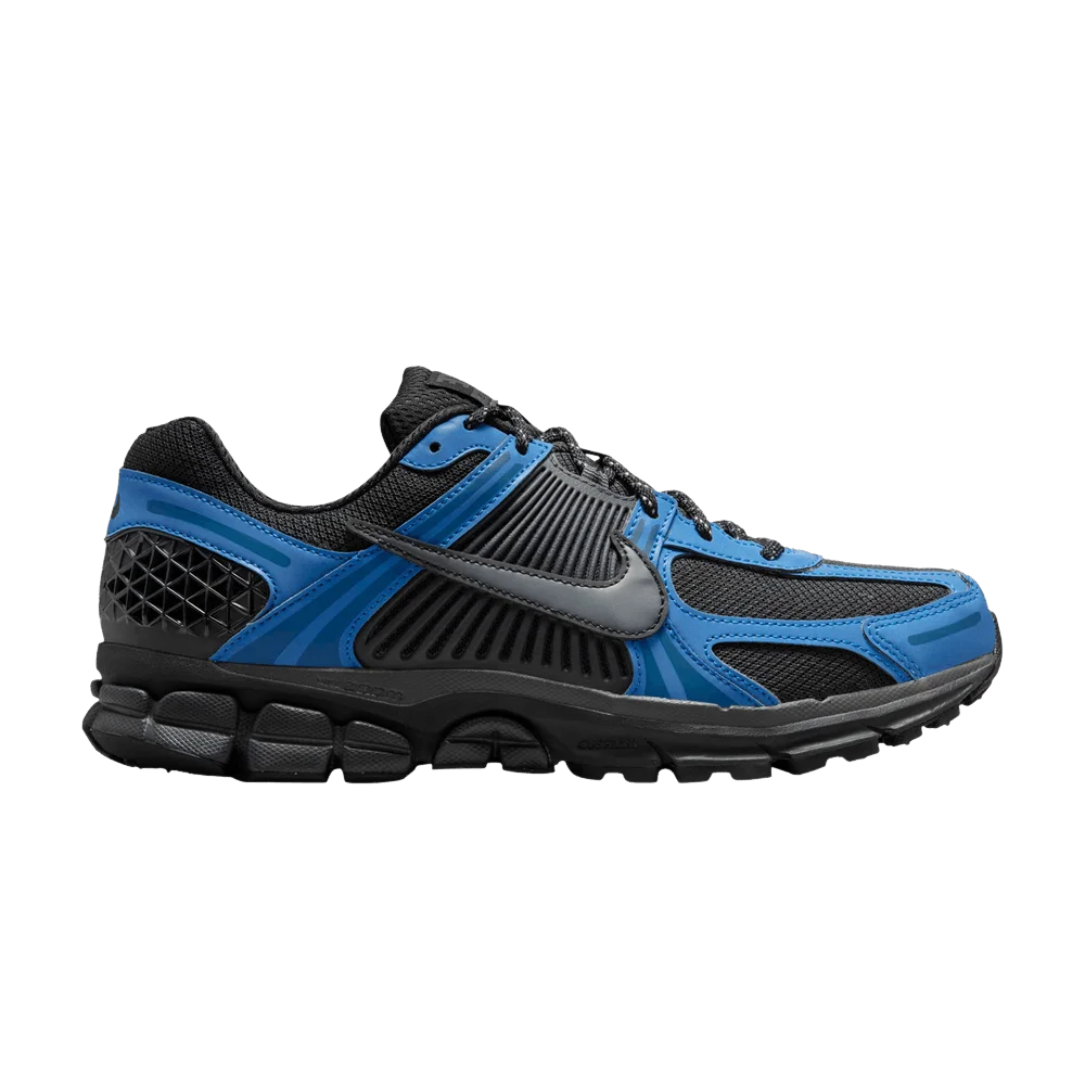 Krossovki-Nike-Air-Zoom-Vomero-5-Black-Court-Blue