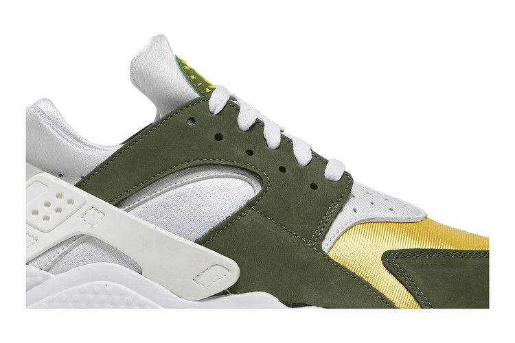 stussy-x-air-huarache-le-dark-olive-2021-dd1381-300_01