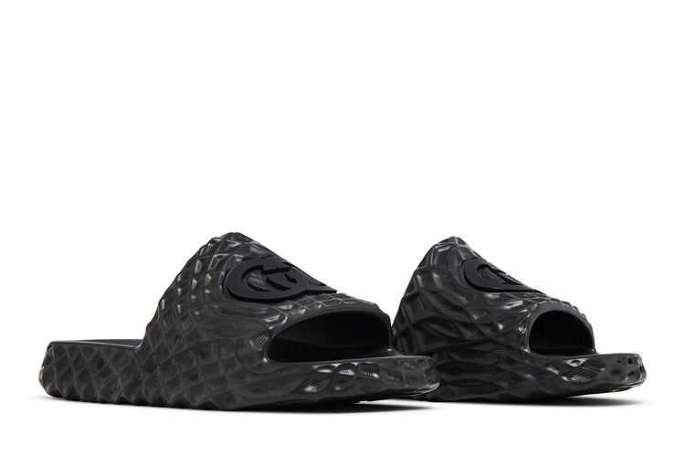 gucci-slide-sandal-interlocking-g-black-water-ripples-770801-j8710-1000_07