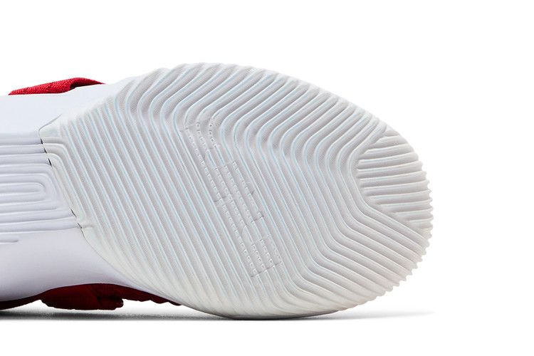 lebron-soldier-12-tb-university-red-at3872-603_04
