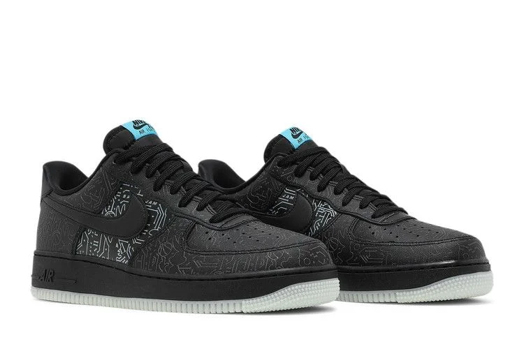 Krossovki-Space-Jam-x-Nike-Air-Force-1-07-Computer-Chip-7