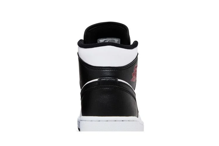 Кроссовки Wmns Air Jordan 1 Mid 'White Black'