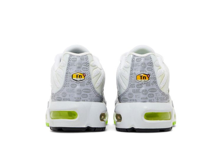 air-max-plus-gs-reflective-logo-white-volt-cd0609-015_05