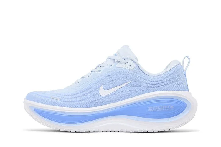 Кроссовки Nike Wmns Vomero Plus 'Football Grey Aluminum'