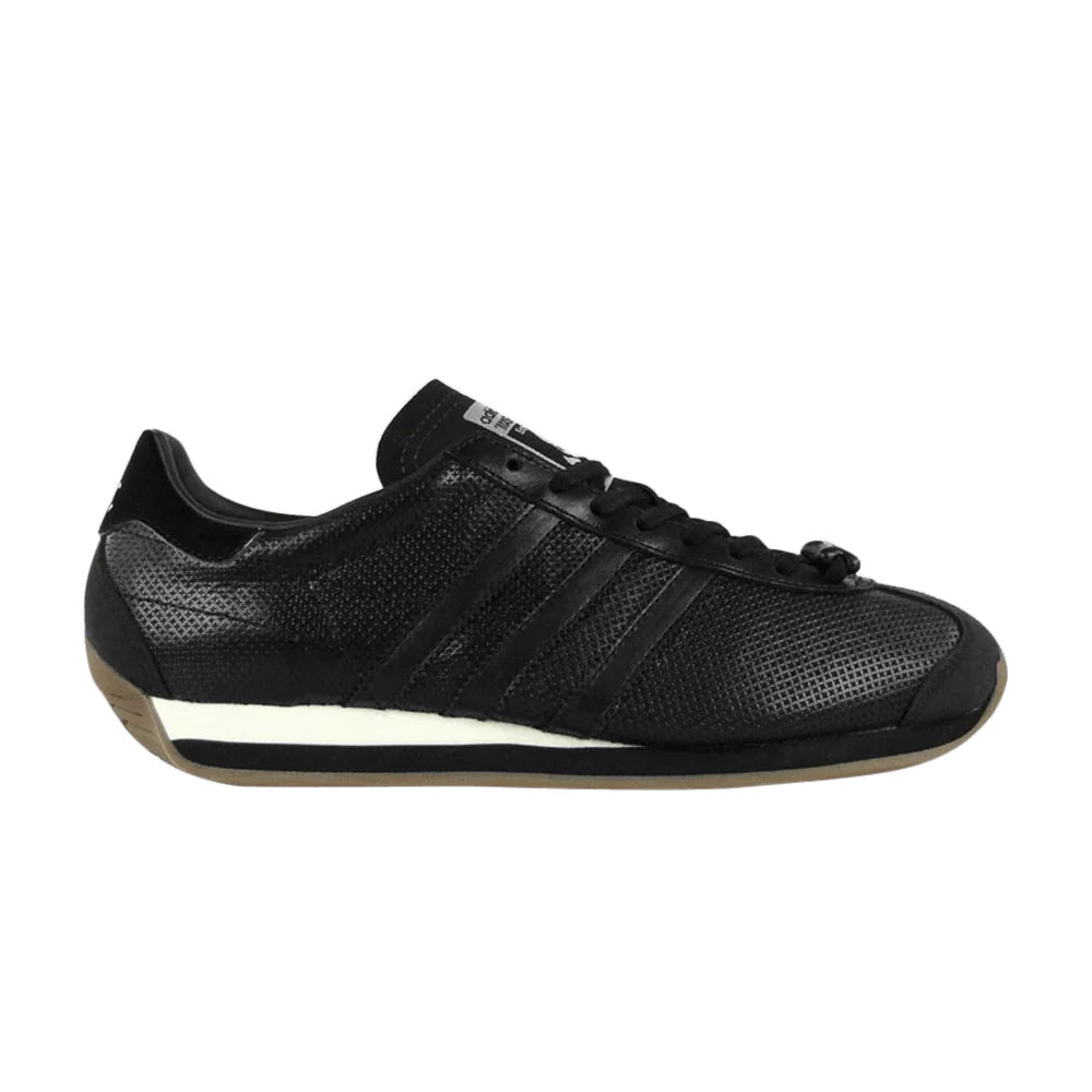 Krossovki-Mastermind-x-adidas-Country-OG