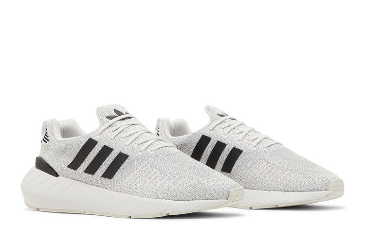 wmns-swift-run-22-crystal-white-gv7969_07