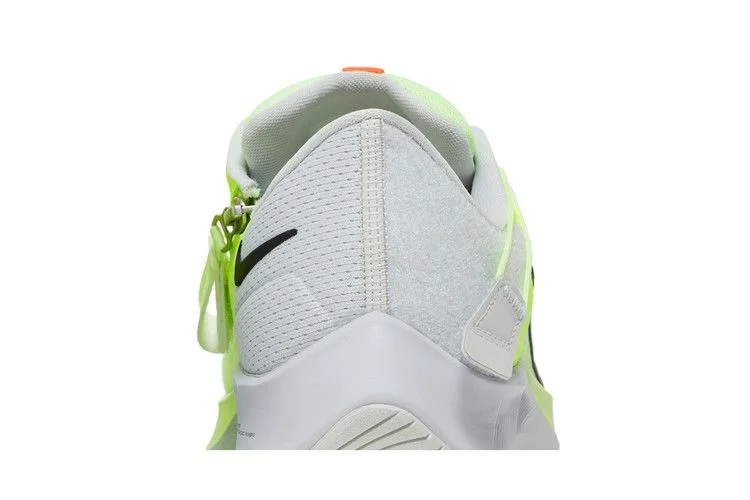 Кроссовки Nike Air Zoom Pegasus 38 FlyEase Extra Wide 'Barely Volt'
