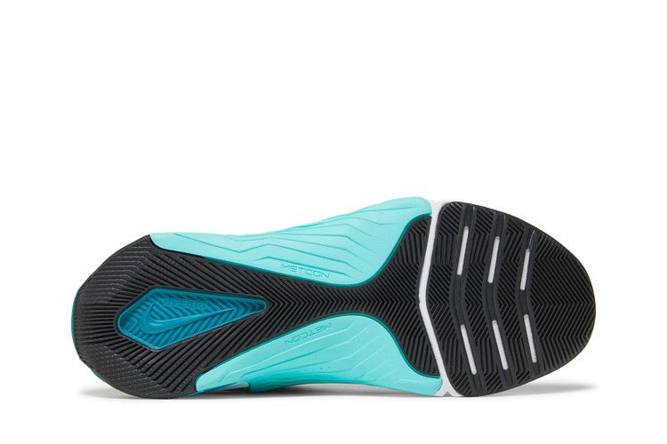 wmns-metcon-8-graffiti-graphics-dq0302-001_03