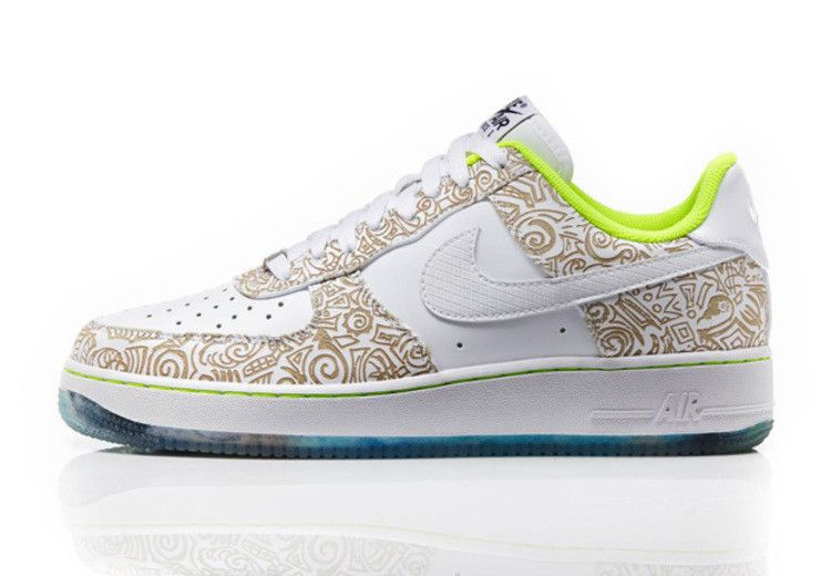 Кроссовки Nike Air Force 1 07 LE 'Doernbecher'