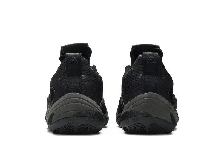Кроссовки Pharrell x adidas Crazy BYW 2.0 'Triple Black'