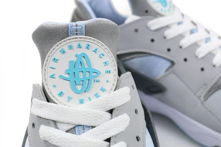 Krossovki-Nike-Air-Huarache-Mag-2