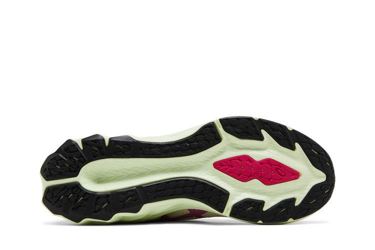 wmns-novablast-2-birch-pink-rave-1012b049-200_03