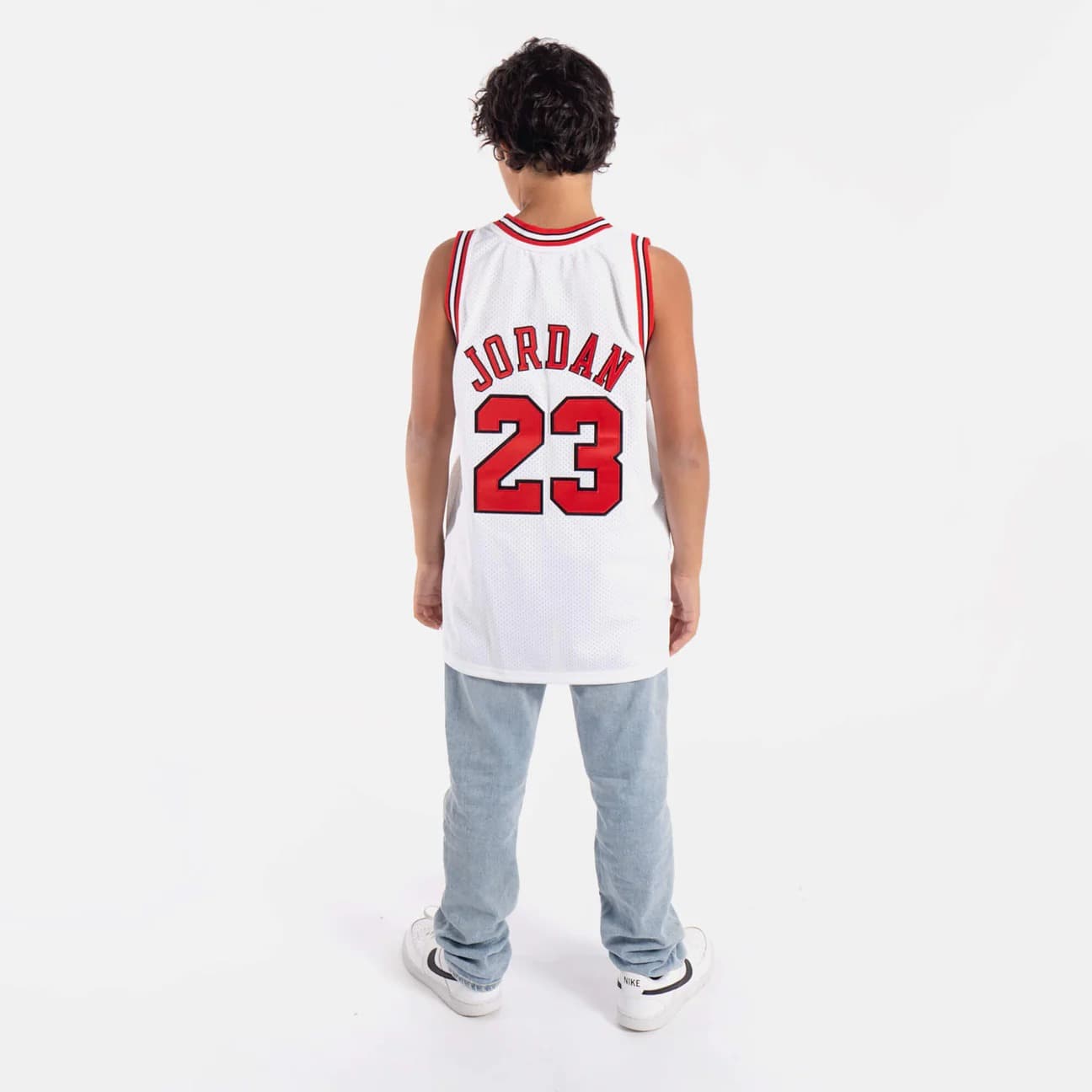 1997-98-Chicago-Bulls-Michael-Jordan-23-Youth-Authentic-White-Jersey-4