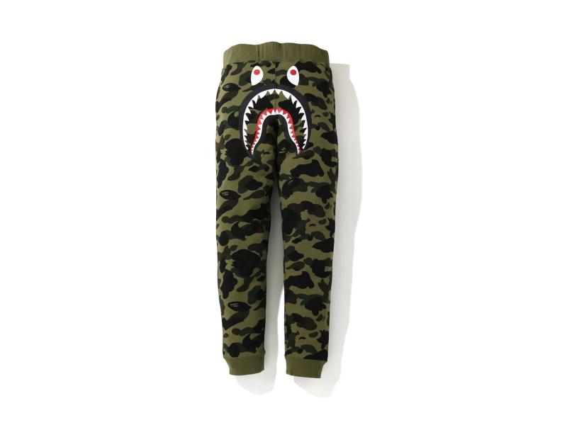 Спортивные штаны BAPE 1St Camo Shark Slim Sweatpants Green/Black