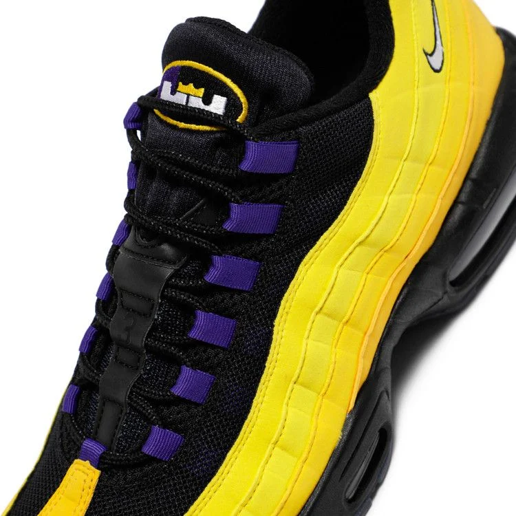 Krossovki-LeBron-James-x-Nike-Air-Max-95-NRG-Home-Team-9