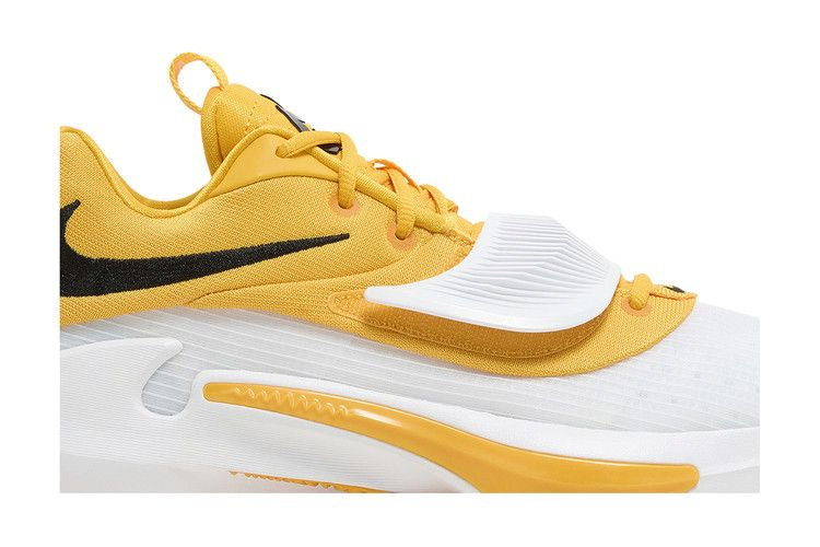 zoom-freak-3-tb-university-gold-dm7378-702_01