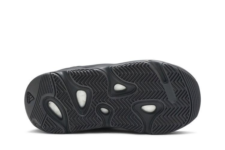 Кроссовки Adidas Yeezy Boost 700 MNVN Infants 'Triple Black'