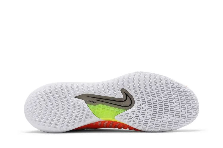 Krossovki-NikeCourt-React-Vapor-NXT-Hyper-Crimson-3