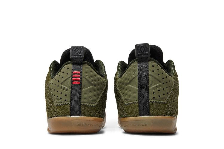 kobe-11-black-horse-824463-063_05