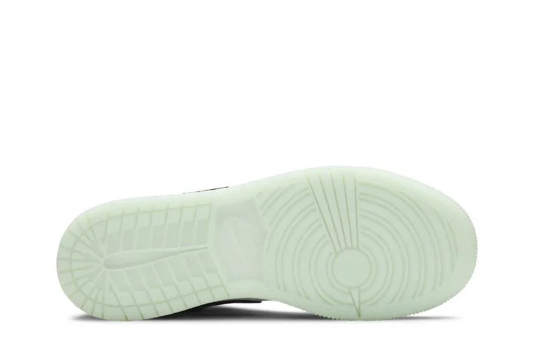 Кроссовки Air Jordan 1 Mid SE GS 'Glow in the Dark Panda'