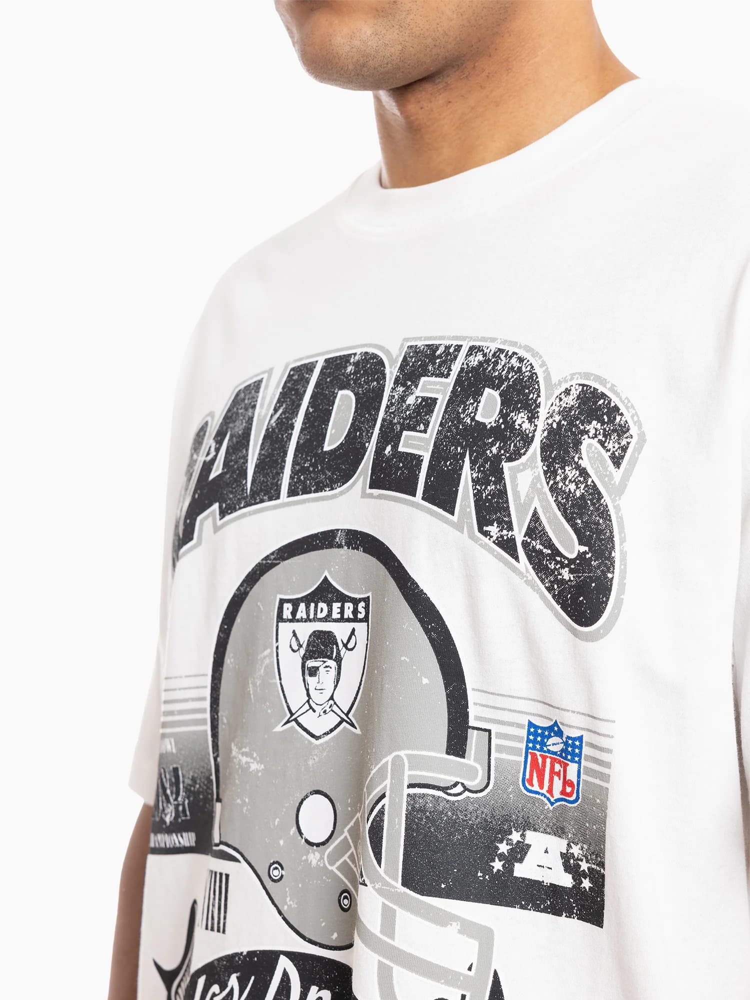 Футболка Mitchell & Ness Los Angeles Raiders Champions Vintage NFL T-Shirt